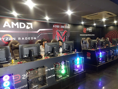 M CYBER E-SPORT